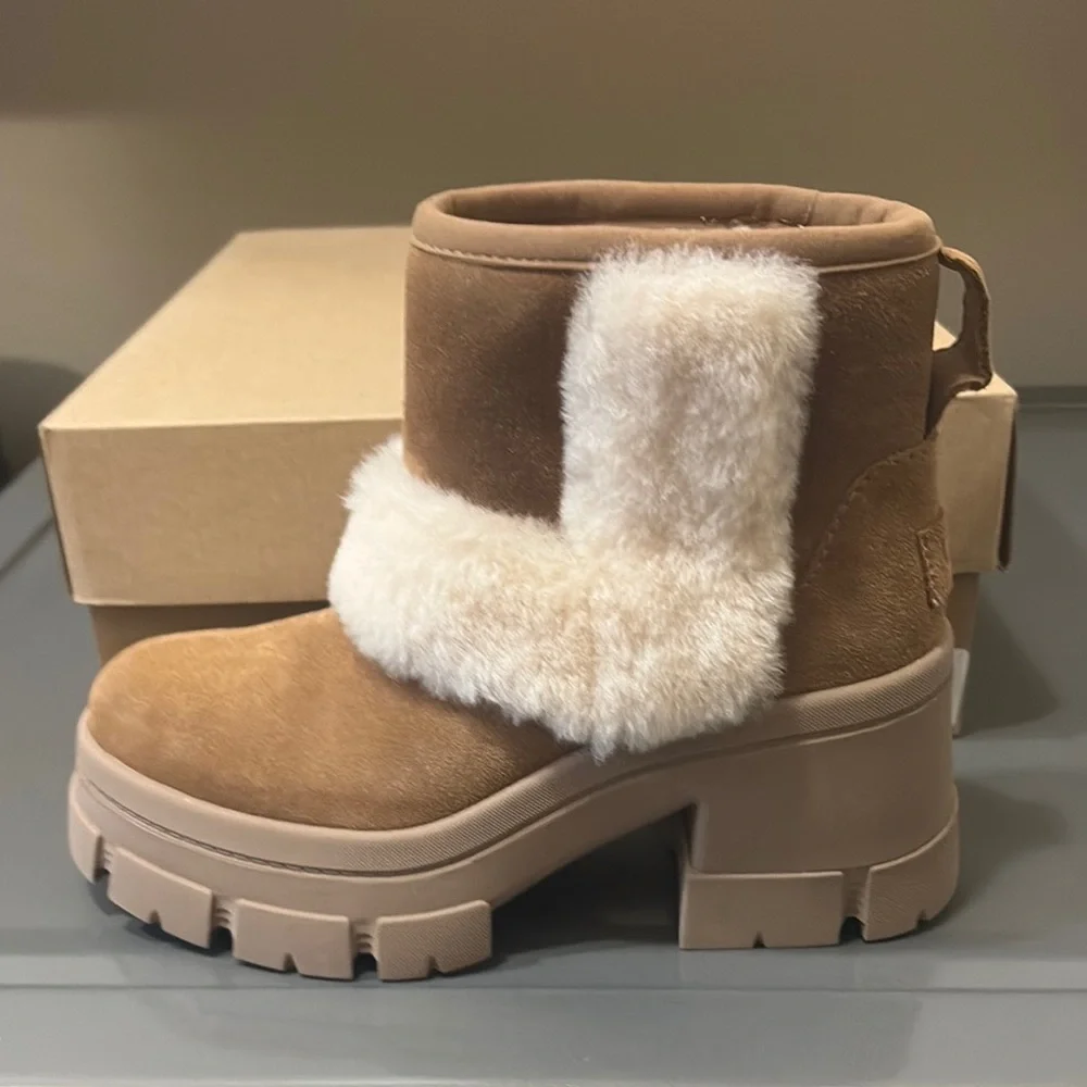 UGG Brown and Cream Winter Boots with Plush Lining - Picture 6 of 6